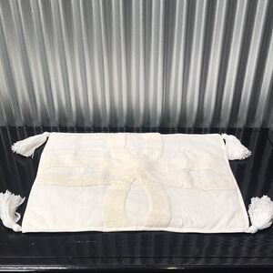 Pottery Barn Teen Tufted Swirl Quilt Sham